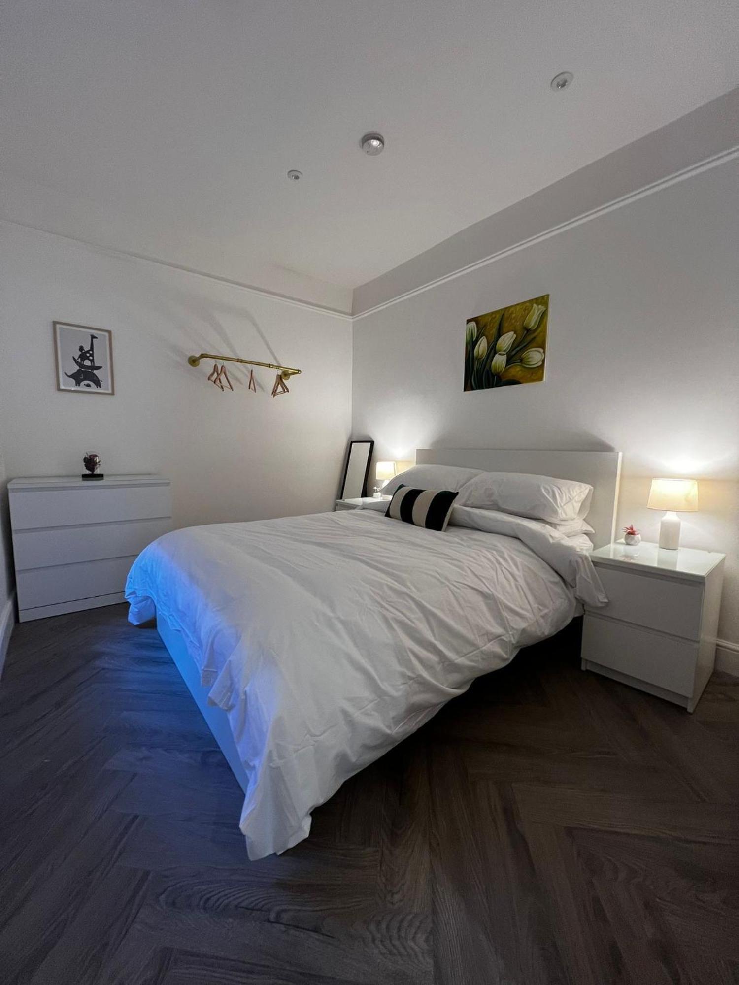 New 2 Bed Mansion Flat In Chinatown! Appartamento *